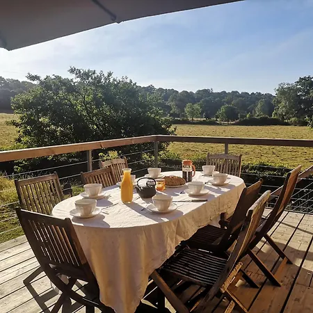 Les Pres Grand بيت ضيافة Montigne-le-Brillant