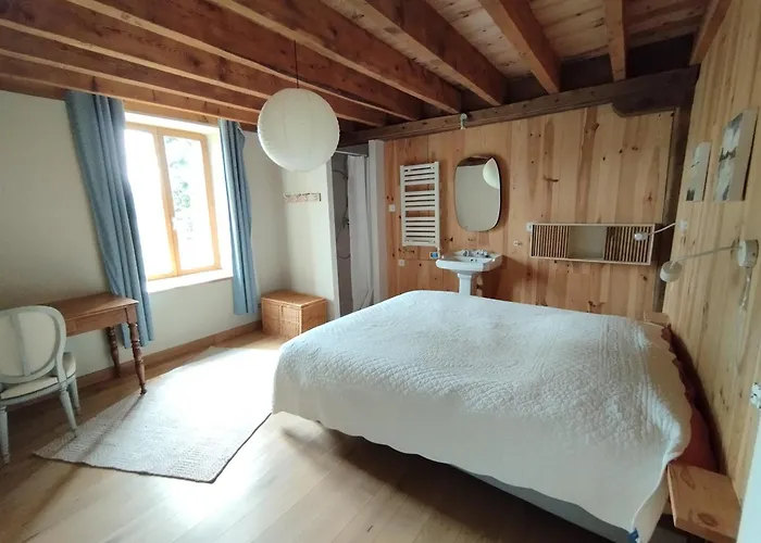 Les Prés Grand * Montigne-le-Brillant